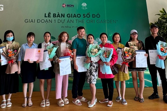 Gần 200 gia đình đầu tiên ở khu chung cư nhà ở xã hội Bàu Tràm Lakeside được nhận sổ hồng trước Tết