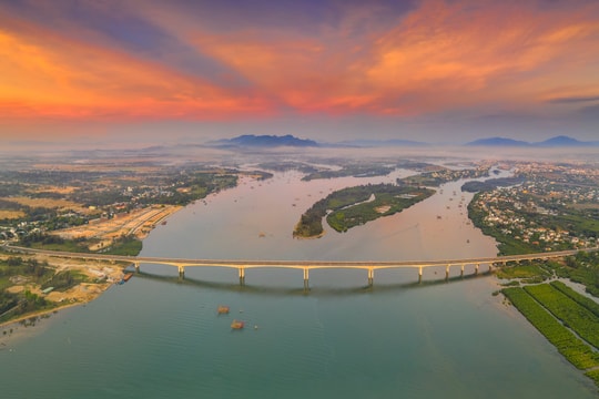 160 năm Tây hành nhật ký