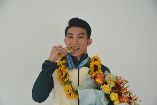 Bước ra thế giới, mang vàng về xứ Quảng