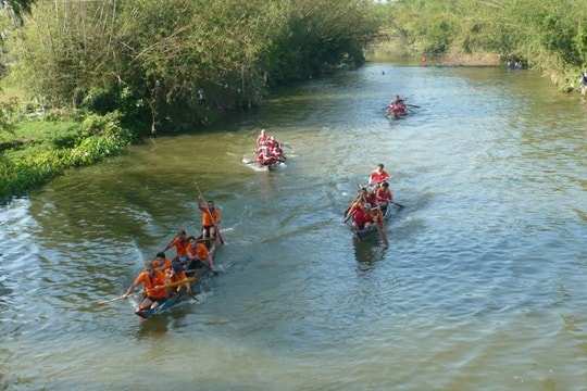 Làng Hạ Nông vào hội đua thuyền truyền thống