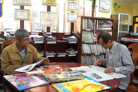 Hội báo xuân Hội An thu hút bạn đọc