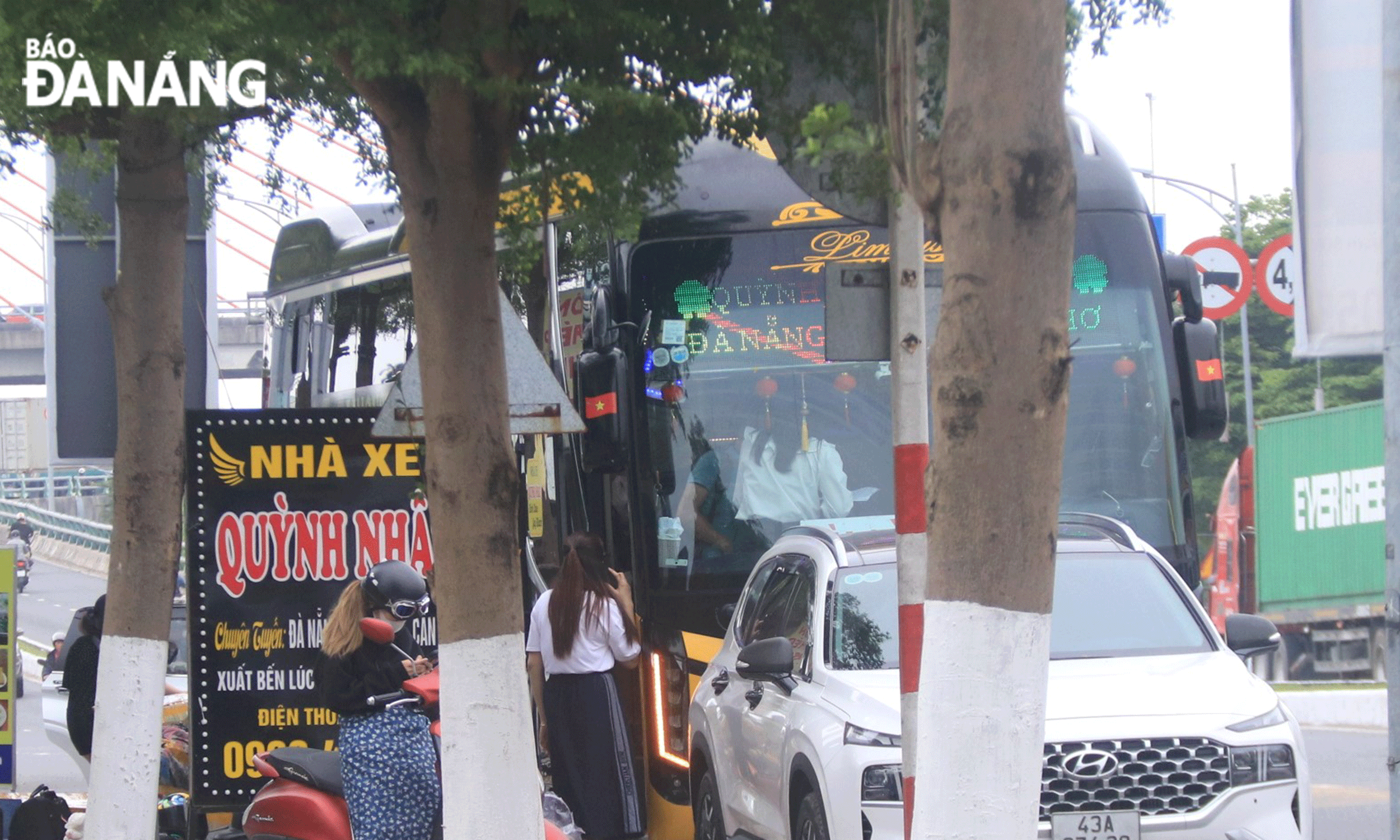 Liên quan đến bài viết: "Không để mọc bến xe cóc trong khu dân cư": Đề nghị tước giấy kiểm định của xe khách vi phạm