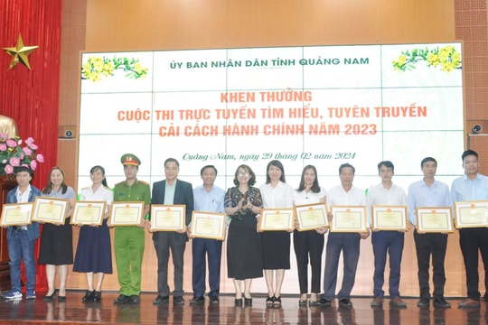 Cải cách thủ tục hành chính năm 2024 tại Quảng Nam: Không đẩy khó khăn về phía người dân