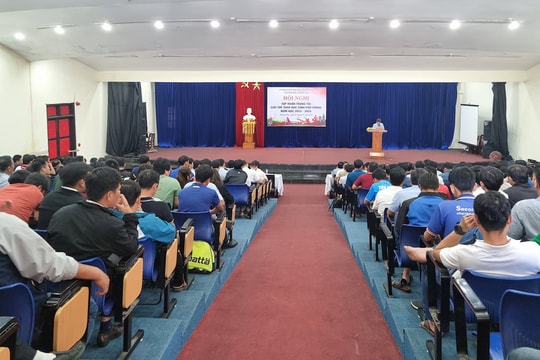 Hơn 300 giáo viên giáo dục thể chất được tập huấn chuyên môn trọng tài