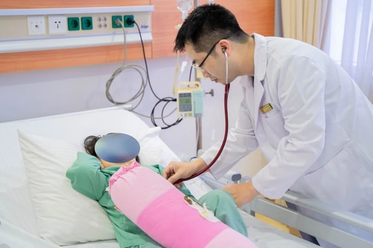 Phẫu thuật nội soi toàn bộ chữa bệnh tim bẩm sinh cho bệnh nhi 3 tuổi