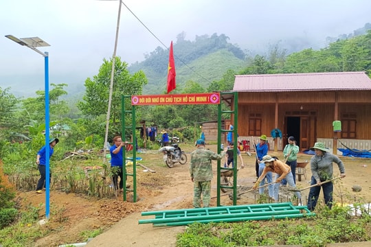 Tuổi trẻ Nam Giang chung tay xây dựng nông thôn mới