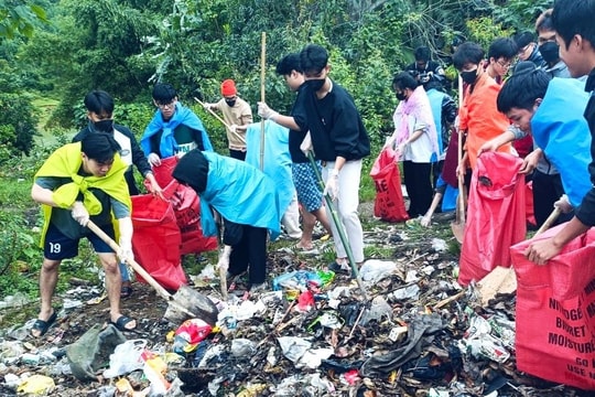 Quảng Nam tăng cường quản lý, phân loại rác thải nhựa ra môi trường