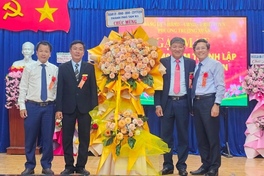 Gặp mặt kỷ niệm 40 năm thành lập phường Trường Xuân