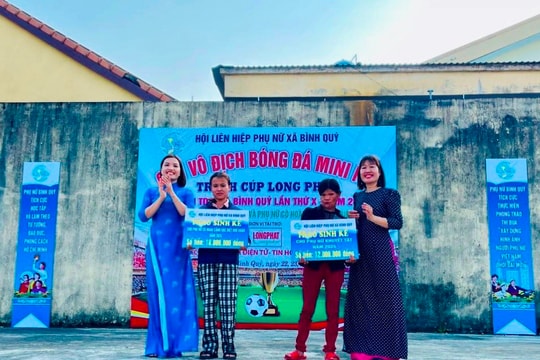 Hỗ trợ công trình phụ, bò giống cho phụ nữ khó khăn