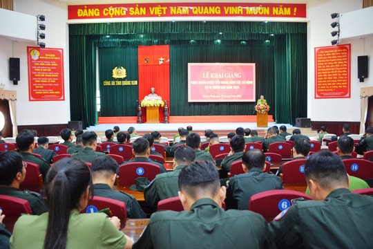 Công an Quảng Nam mở khóa huấn luyện cảnh sát cơ động dự bị chiến đấu