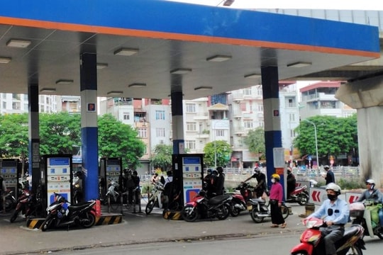 Nguồn cung xăng dầu cơ bản ổn định, tình trạng tích trữ giảm
