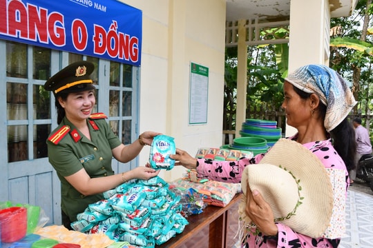 Tuổi trẻ Công an Quảng Nam hướng về biên giới