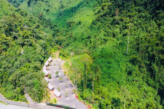 Điều chỉnh tiến độ và vốn đầu tư Dự án khu du lịch sinh thái Cổng Trời Đông Giang