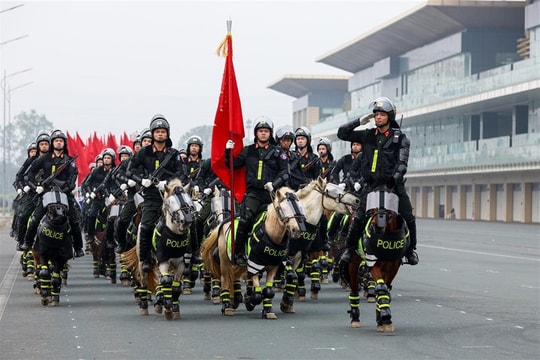 Hơn 5.000 cán bộ, chiến sĩ tham gia tổng duyệt lễ kỷ niệm 50 năm Ngày truyền thống cảnh sát cơ động
