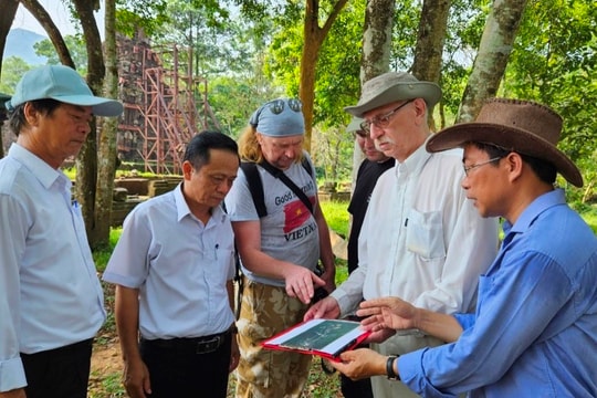Chuyên gia Ba Lan hỗ trợ khảo sát khu đền tháp Mỹ Sơn bằng công nghệ LiDAR