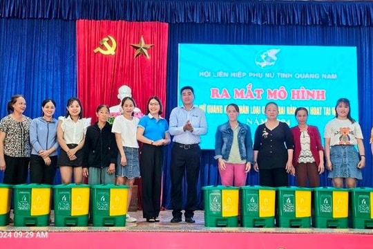 Ra mắt mô hình phụ nữ phân loại rác thải rắn sinh hoạt tại xã Thăng Phước