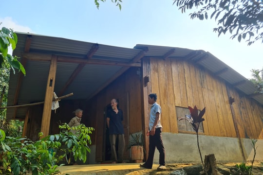 Nam Trà My nỗ lực xóa nhà tạm