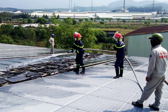 Cảnh báo cháy nổ hệ thống năng lượng mặt trời