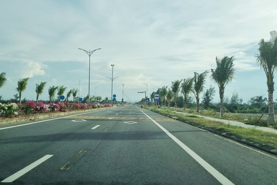 Quảng Nam phấn đấu 100% điện chiếu sáng đường phố sử dụng đèn LED vào năm 2025