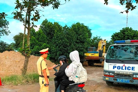 Ngành giáo dục Đại Lộc ký kết phối hợp đảm bảo an toàn giao thông học đường