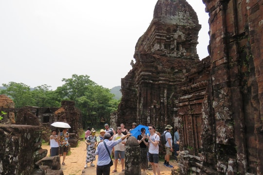 Dịch vụ lưu trú ở Mỹ Sơn: Lấy gì để... định vị?