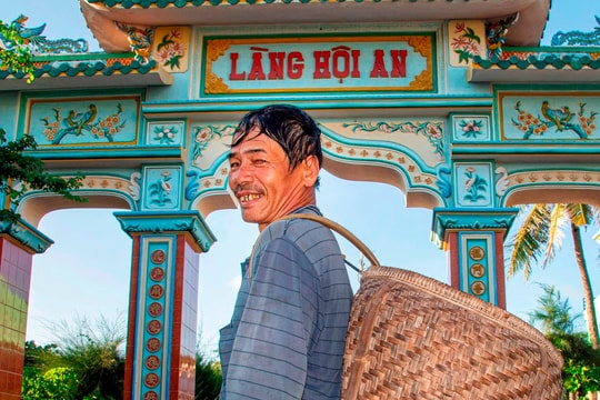 Ông bà thời mở cõi