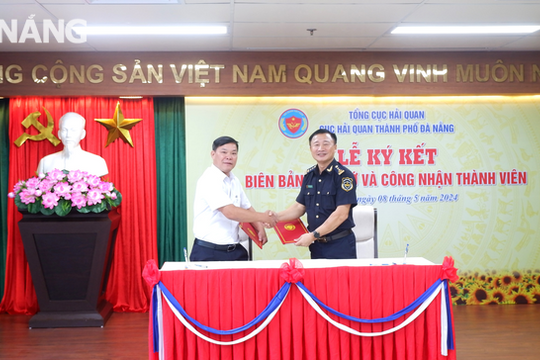 8 doanh nghiệp tham gia chương trình hỗ trợ doanh nghiệp xuất nhập khẩu