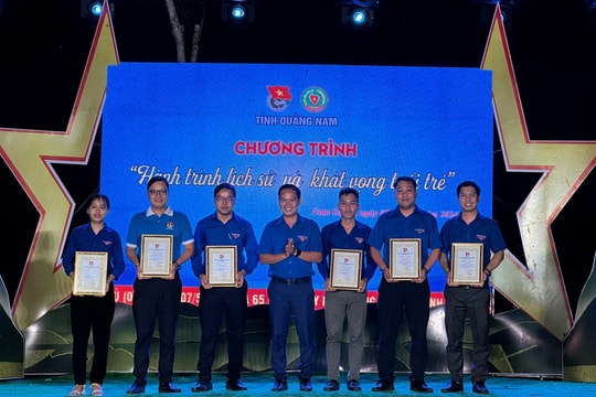 Trao giải các cuộc thi nhân kỷ niệm 70 năm Chiến thắng Điện Biên Phủ