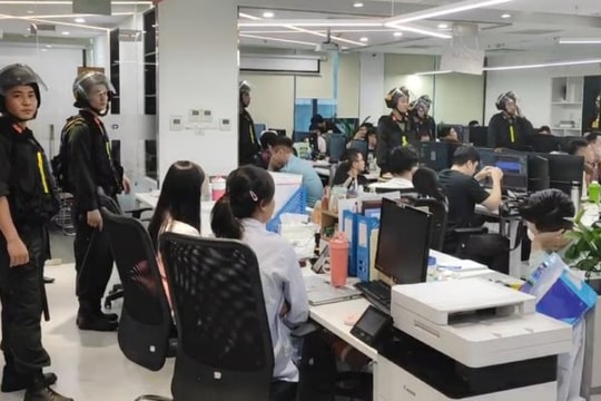 Xét xử nhóm đối tượng giúp sức chuyển hơn 1.400 tỷ đồng qua biên giới trái phép