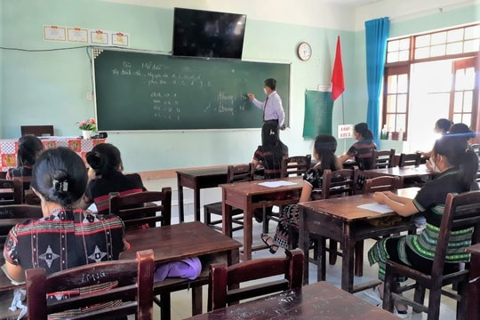 Bồi dưỡng tiếng dân tộc thiểu số cho cán bộ, công chức, viên chức