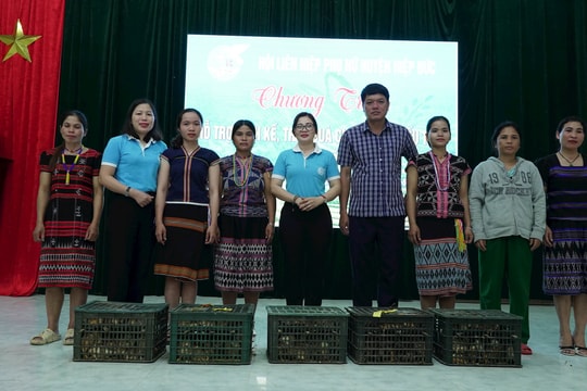 Phụ nữ Hiệp Đức hỗ trợ gần 30 triệu đồng cho phụ nữ xã Lăng