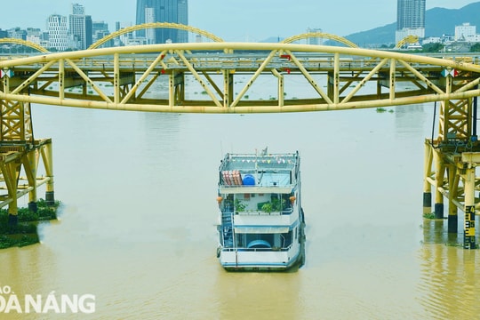 Dời tàu du lịch khỏi cảng sông Hàn để phục vụ lễ hội pháo hoa quốc tế