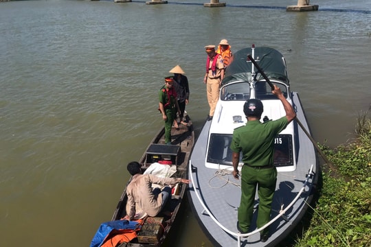 Công an Hội An xử lý trường hợp sử dụng kích điện đánh bắt cá
