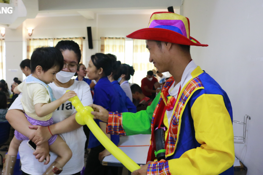 Mang niềm vui đến với hàng trăm bệnh nhi