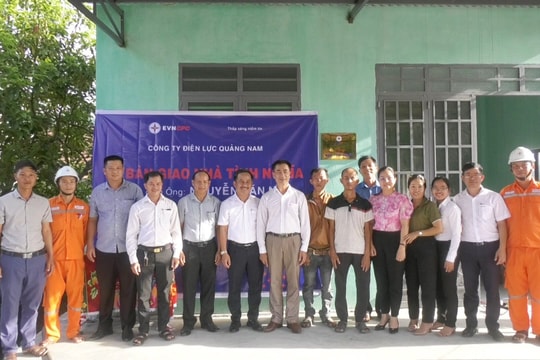 Công ty Điện lực Quảng Nam bàn giao nhà tình nghĩa tại Hiệp Đức