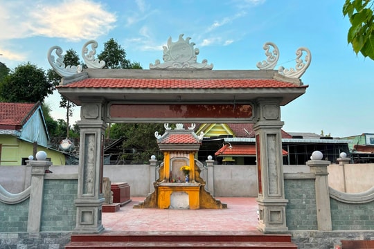 Chuyện xung quanh ngôi mộ Mạc Cảnh Huống