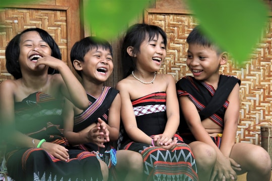 Đông - Tây Giang nuôi dưỡng văn hóa dân gian trong trường học