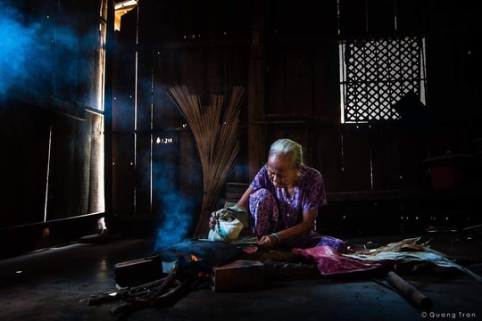 [Podcast] - Bứng rễ xa chậu