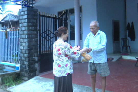 "Nụ cười buổi sáng" của phụ nữ Đại Hồng