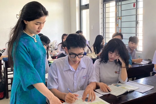 Giáo viên "mách nước" cách làm tốt bài thi tốt nghiệp THPT: Bí quyết làm bài Toán, Ngữ văn và tiếng Anh