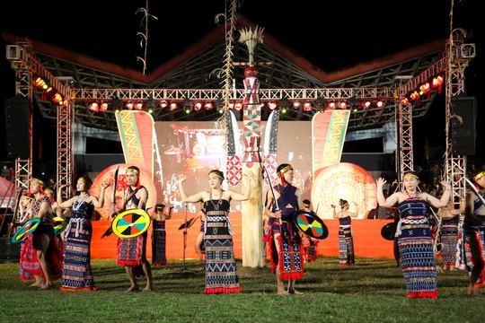“Nam Giang - Lung linh những sắc màu văn hóa”