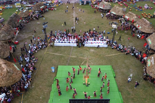 Nam Giang giữ nhịp chiêng rung