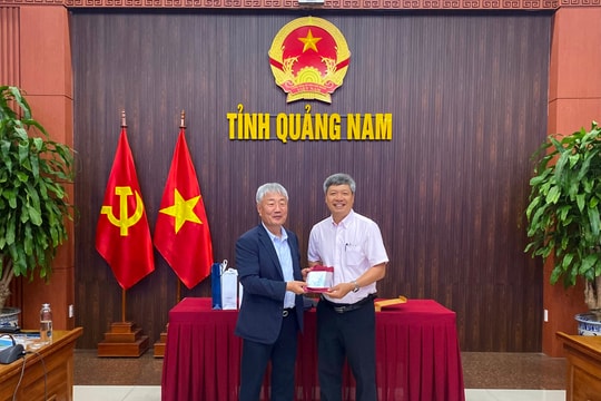 Đoàn nhà đầu tư Hàn Quốc làm việc tại Quảng Nam