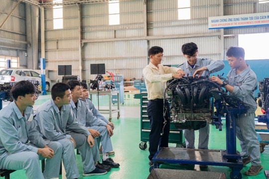 Doanh nghiệp đào tạo nguồn nhân lực tại chỗ