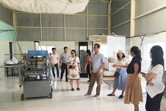 Cơ sở bánh đậu xanh Mỹ Khánh (Phú Ninh) được trang bị máy móc, thiết bị hiện đại
