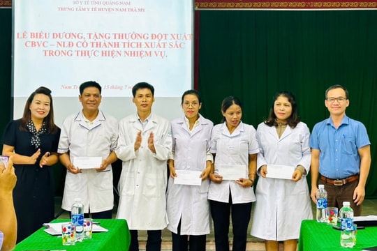 Biểu dương hành động đẹp của đội ngũ y, bác sĩ cứu thành công sản phụ băng huyết ở Trà Cang