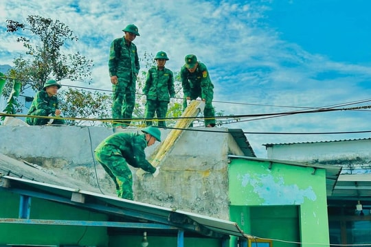 Tri ân người có công với cách mạng