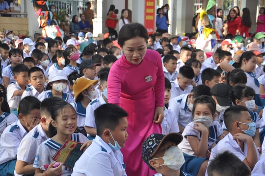 Quảng Nam hợp đồng 928 chỉ tiêu trong các đơn vị sự nghiệp giáo dục