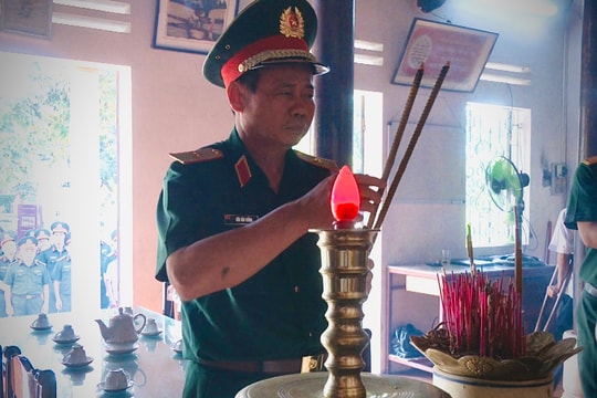 Bộ tư lệnh Quân khu 5 dâng hương Nhà thờ mẹ Việt Nam anh hùng Nguyễn Thị Thứ