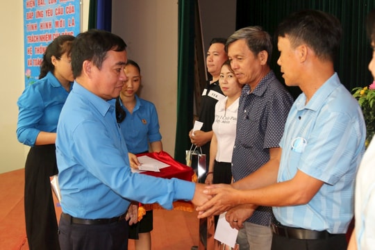 Ông Phan Xuân Quang - Chủ tịch Liên đoàn Lao động tỉnh: “Công đoàn Quảng Nam không ngừng lớn mạnh”
